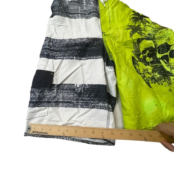 Old Navy swimming shorts size XL 14-16 - Picture 12 of 15